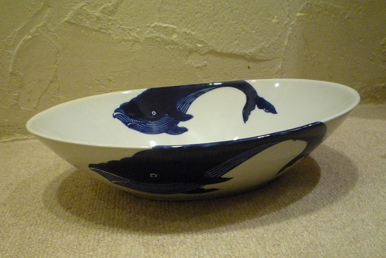s-鯨柄陶器：楕円深鉢